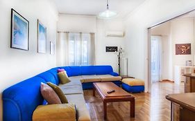 Spacious Flat Near Ampelokipoi Metro Station
